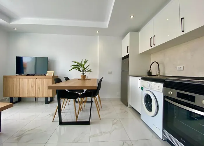 Jade Exclusives In Americas Apartament *