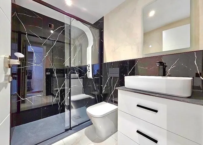 Jade Exclusives In Americas Apartament *